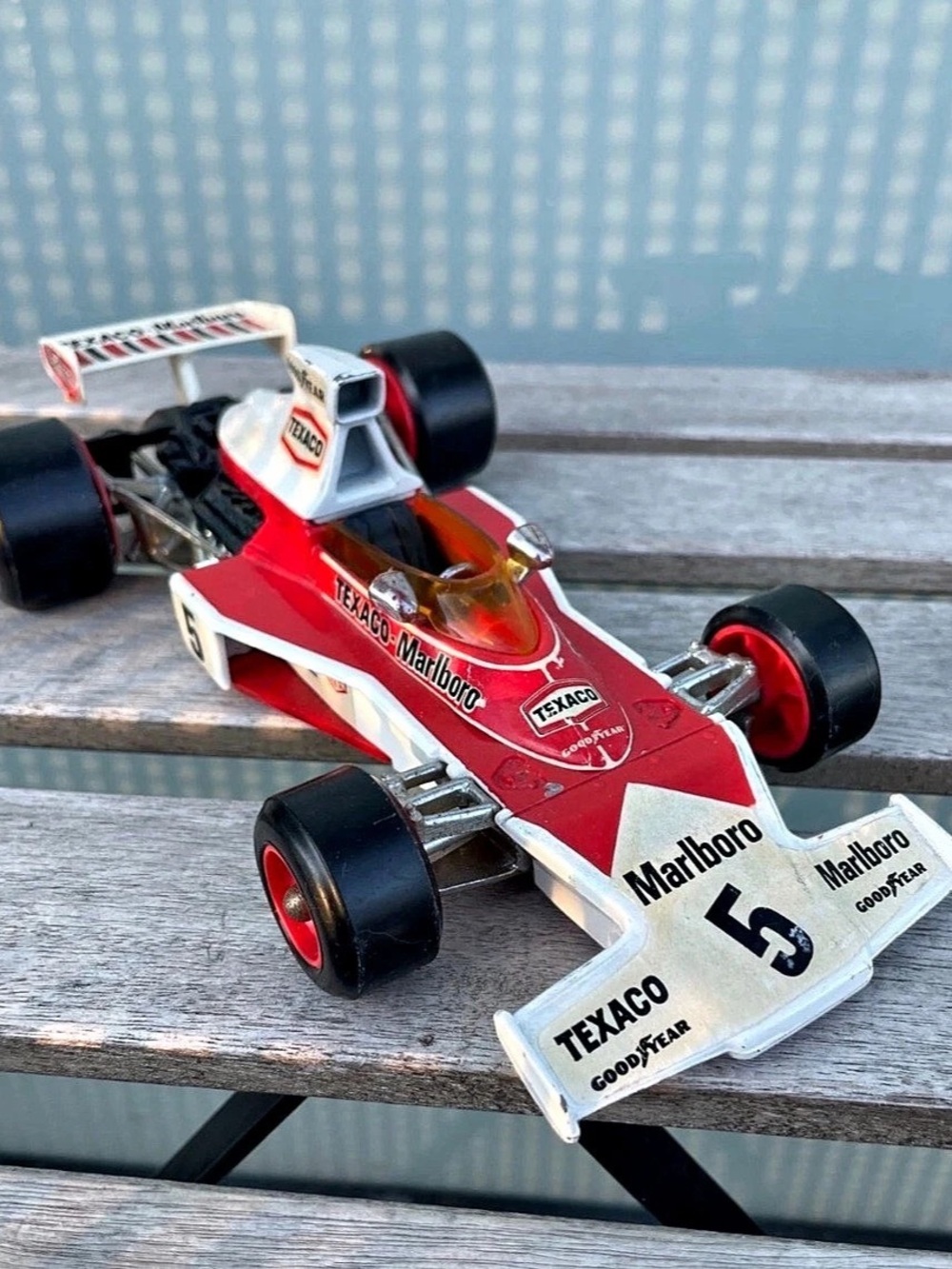 CORGI 191 Mclaren M23B F1 TEXACO MARLBORO 1:18 SCALE 1975